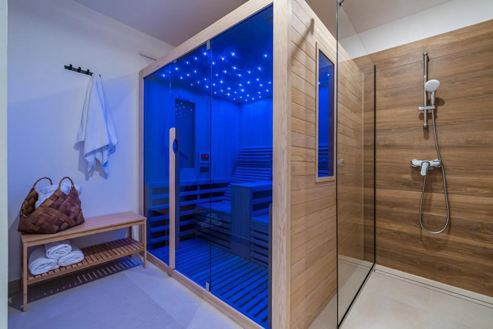 Luxury Villa Spectrum Pool 32M2 Sauna Posedarje
